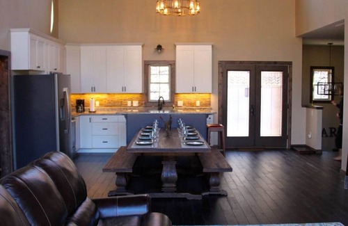 Massanutten House | 4 Bedroom Luxury: FREE SUMMER POOL PASS-PoolTable-Outdoor Fireplace-Views-PS5