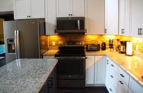 Massanutten House | 4 Bedroom Luxury: FREE SUMMER POOL PASS-PoolTable-Outdoor Fireplace-Views-PS5