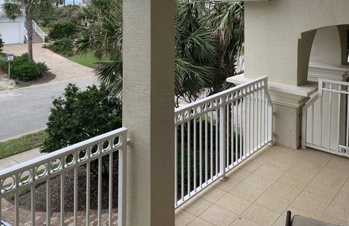 Palm Coast House | 4 bedrooms - 3 floors of relaxation, Ocean & Lake view, Elevator, 2 heated pools