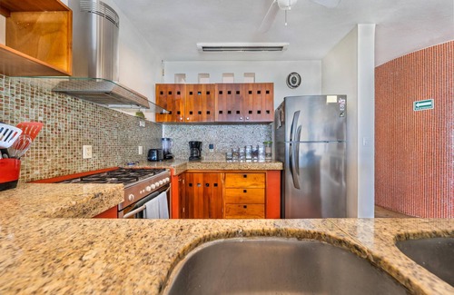 Cancun Condo | 4 BR Oceanfront Villa with Pool