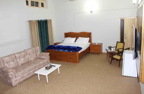Balakot House | 4 Kanal Entire Private Guest House with 2 Bedrooms attached Bathrooms and Kitchen and Lawn