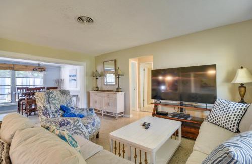 Harbor Bluffs House | 4 Mi to Dog Beach Largo Home with Pool and Hot Tub!