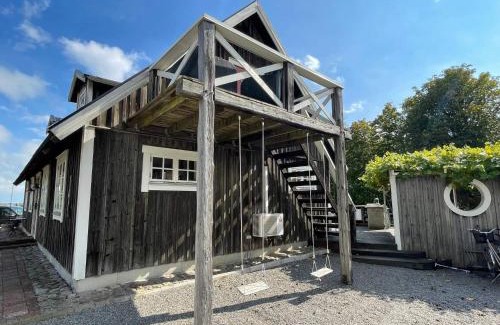 Drottningskar House | 4 star holiday home in Drottningskär