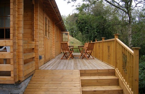 Monaghan Cabin | 4 Star Self Catering lakeside holiday log cabin in County Monaghan Ireland