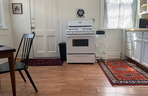 Old Louisville Apartment | 416 #1 · Stellar Suites | Bohemian Retreat | St.James Court