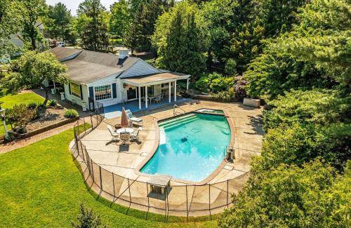 Lansdale House | 465 m² House ∙ 4 bedrooms ∙ 9 guests