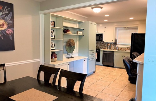 Madison House | 4BD House near Orion, Space & Rocket, Airport, Trash Panda Stadium,Research Park