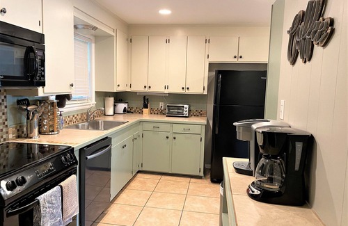 Madison House | 4BD House near Orion, Space & Rocket, Airport, Trash Panda Stadium,Research Park