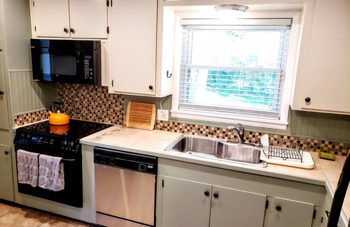 Madison House | 4BD House near Orion, Space & Rocket, Airport, Trash Panda Stadium,Research Park