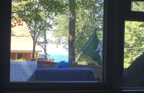 Mears House | 4bdrm Lake Michigan Home w/Beach Access