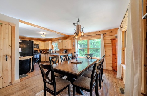 Jackson Cabin | 4Bed 3Bath Cabin w/Hot Tub Near North Conway #TheIntervaleCabin