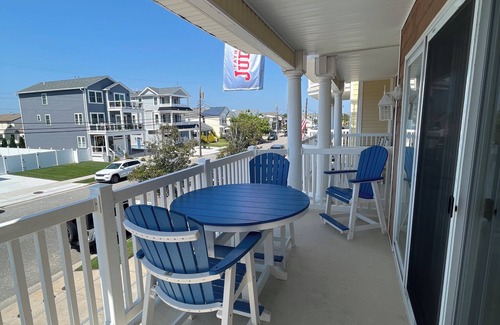 North Wildwood Condo | 4BR 3Bath 2level condo sleeps 10 dog friendly