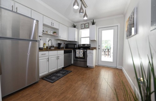 North Andrews Gardens House | 4BR Home, Hot Tub, Near Beach & Wilton Manors
