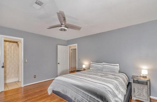 Fortson House | 4BR Private Retreat Pool BBQ Family-Friendly