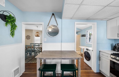 North Wildwood House | 4BR Shore House-Close To The Action
