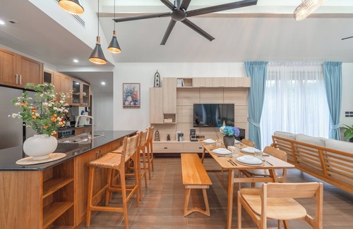 Bang Tao Villa | 4BR Villa Retreat Pool & Wildlife V227