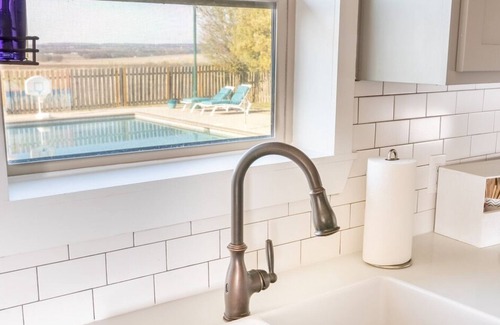 Hutto Other | 5 AC | Sleeps 14 | Heated Pool