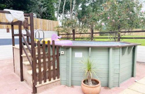 Kingston St Mary House | 5-Bed Home - Sleeps 12 Pool Garden & Play Area