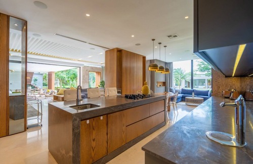 Ethekwini Villa | 5 Bed Python Villaway