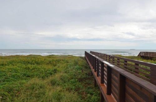 South Padre Island Apartment | 5 BEDROOM BEACHFRONT CONDO - 2nd Floor
