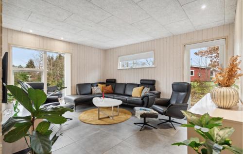 Sundstrup House | 5 Bedroom Lovely Home In Højslev