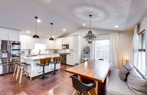 Montopolis House | 5 Mi to Dtwn Austin: Vibrant Home w/Patio