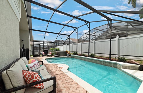 Windsor Palms House | 5 MINS to DISNEY! Themed! Costumes, Toys, HEATED POOL/SPA, PS4, Grill.