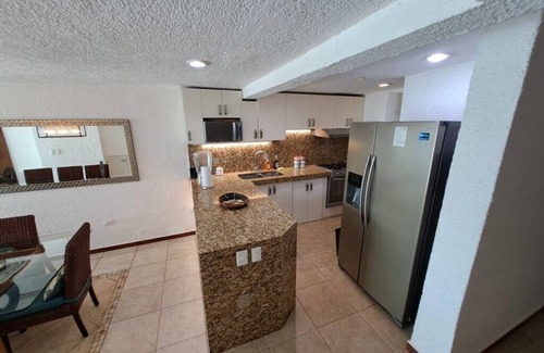Zona Hotelera Villa | 5 Star Private Beach front Beautiful Villa only steps from the Ocean