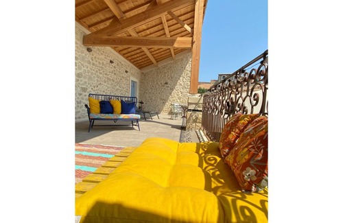 Saint-Genies-de-Fontedit House | 500 m² House ∙ 7 bedrooms ∙ 14 guests