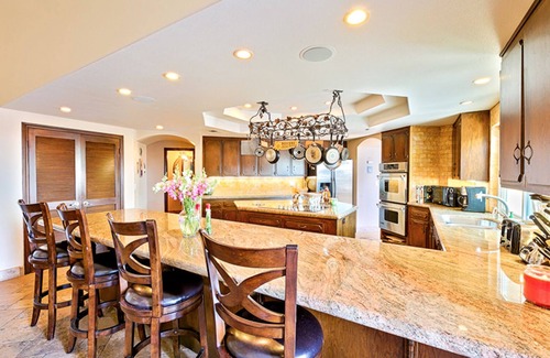 San Clemente House | 50% OFF CA RESIDENTS & WEDDING GROUPS ~ Cancellation Special Sept to end of 2025