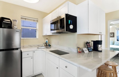 Indian Rocks Beach Cottage | 50 Steps to Beach, Family Friendly, Heated Pool
