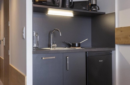 Arc-2000 Apartment | 50m from ski slopes, 9th floor, view mountain, balcony, tv, 28m², Les Arcs