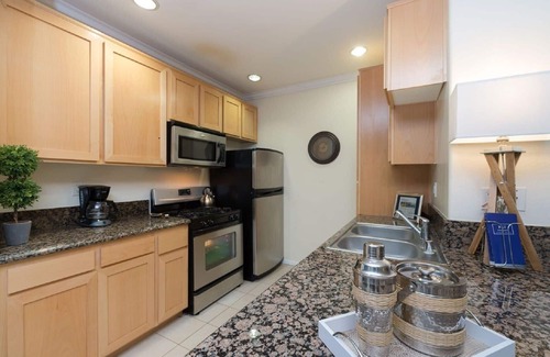 City West Apartment | #540263 Dual-Master DTLA Suite