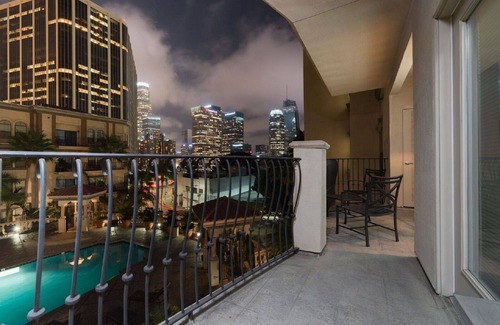 City West Apartment | #540263 Dual-Master DTLA Suite