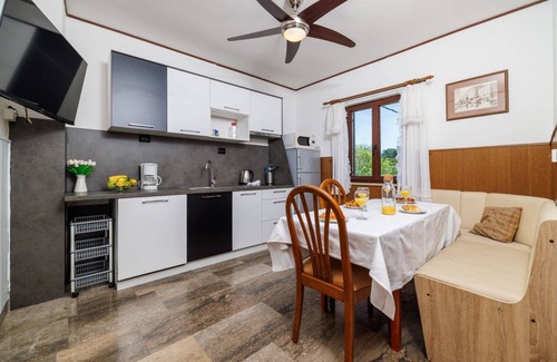 Poljica Apartment | 55 m² Apartment ∙ 2 bedrooms ∙ 5 guests