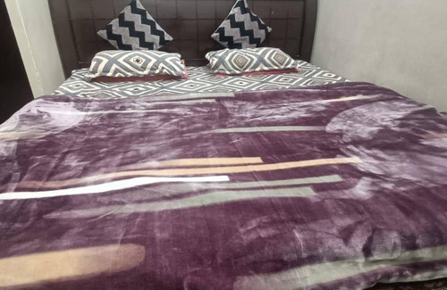 Meerut House | 550 m² Bungalow ∙ 5 bedrooms ∙ 2 guests