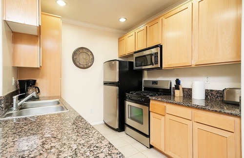 City West Apartment | 553102 Luxurious Dual-Master Suite