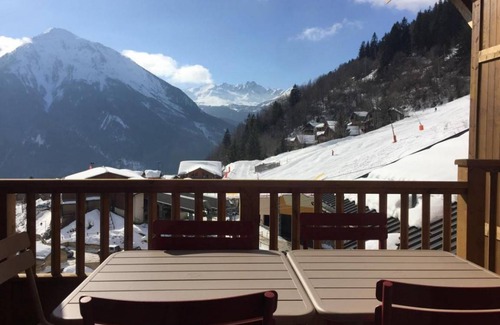 Champagny-en-Vanoise Apartment | 59 m² Apartment ∙ 2 bedrooms ∙ 6 guests