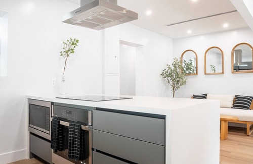 Liberty City House | 5BR HotTub/PoolTable/MiniGolf/7 min to Wynwood