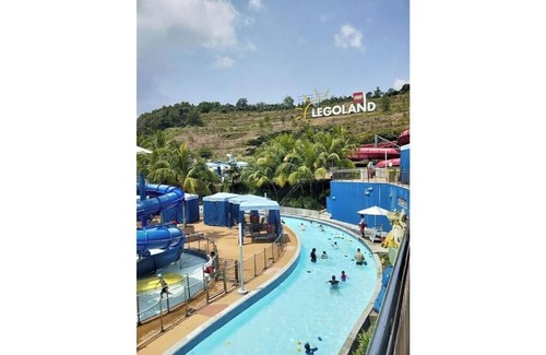 Medini Apartment | 5mins walk to Legoland- Afiniti- 8pax with Bathtub