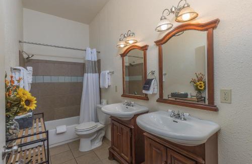 Mariposa Hotel | 5th Street Inn