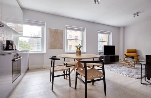 Holborn and Covent Garden Apartment | 5VH Virginia House Cool Interiors in Bloomsbury 2 Double Beds sleeps 4