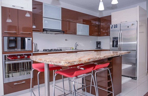 Zona Rosa Apartment | 6 Bedroom Combo Both Penthouses Lleras Both Roof Decks