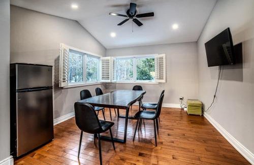 Carling House | 6 Bedroom Lakefront Main House in Sand Bay