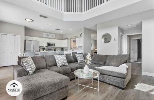 Seasons House | 6 Bedrooms 45 Bathrooms Seasons 1270 Sb