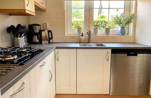 Sint Maartensvlotbrug House | 6-person holiday villa, modern furnished, WiFi