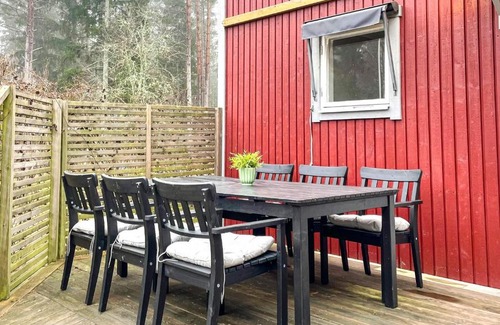 Monsteras House | 6 person holiday home in MÖNSTERÅS