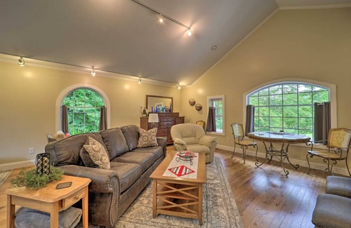 West Jefferson Apartment | 60 m² Apartment ∙ 2 guests