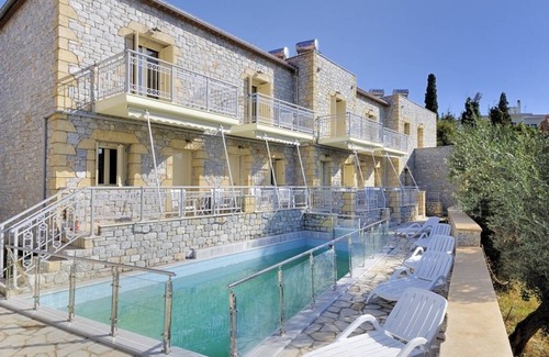 Stoupa Apartment | 60 m² Apartment ∙ 2 bedrooms ∙ 4 guests