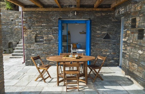 Andros House | 60 m² House ∙ 2 bedrooms ∙ 4 guests